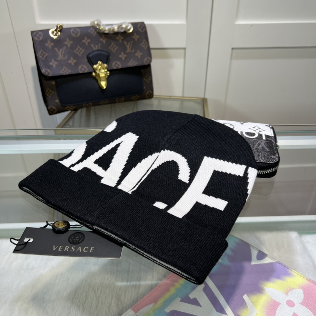 Versace Logo-intarsia Wool Beanie - DesignerGu