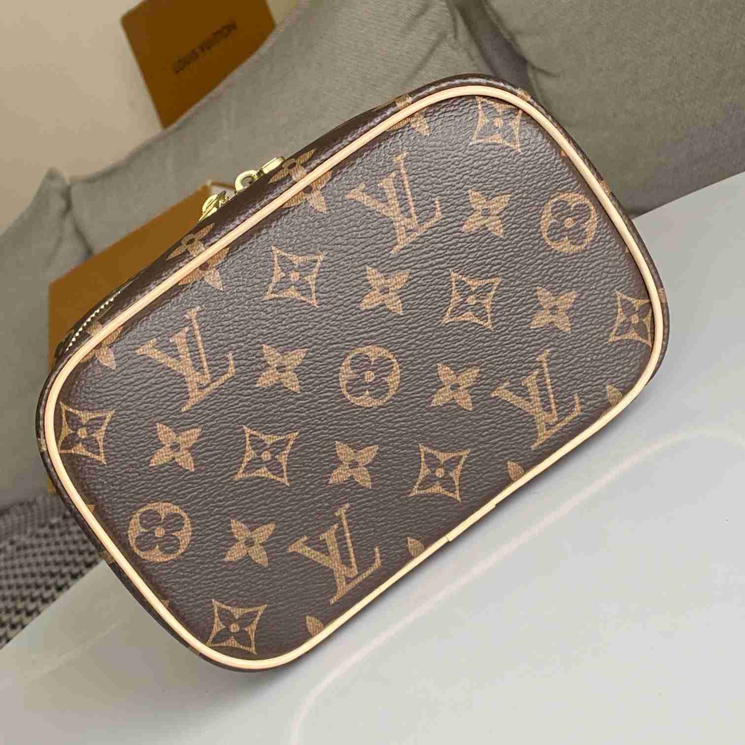 Louis Vuitton Nice Mini Toiletry Pouch  M44495 - DesignerGu