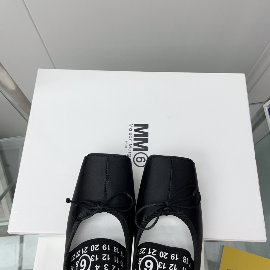 Maison Margiela MM6 Logo-strap Ballet Flats - DesignerGu