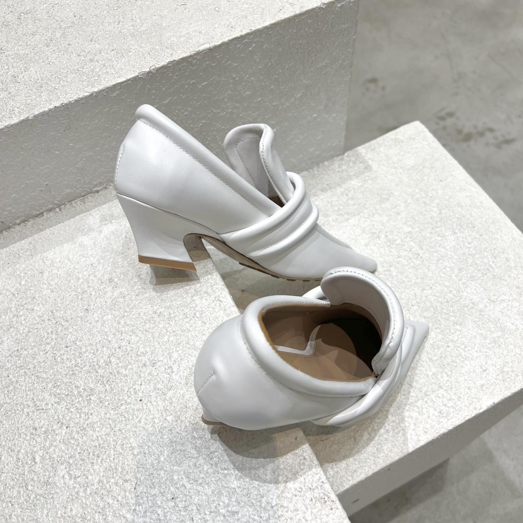 Bottega Veneta Spada Pump - DesignerGu