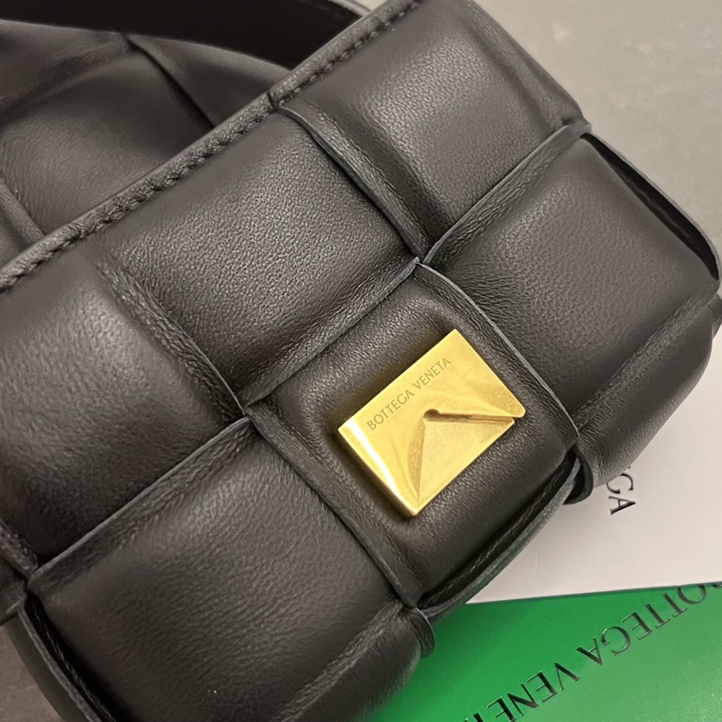 Bottega Veneta Padded Cassette Bag(12*8*4cm) - DesignerGu