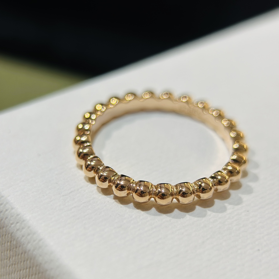 Van Cleef & Arpels Perlée Pearls Of Gold Ring - DesignerGu