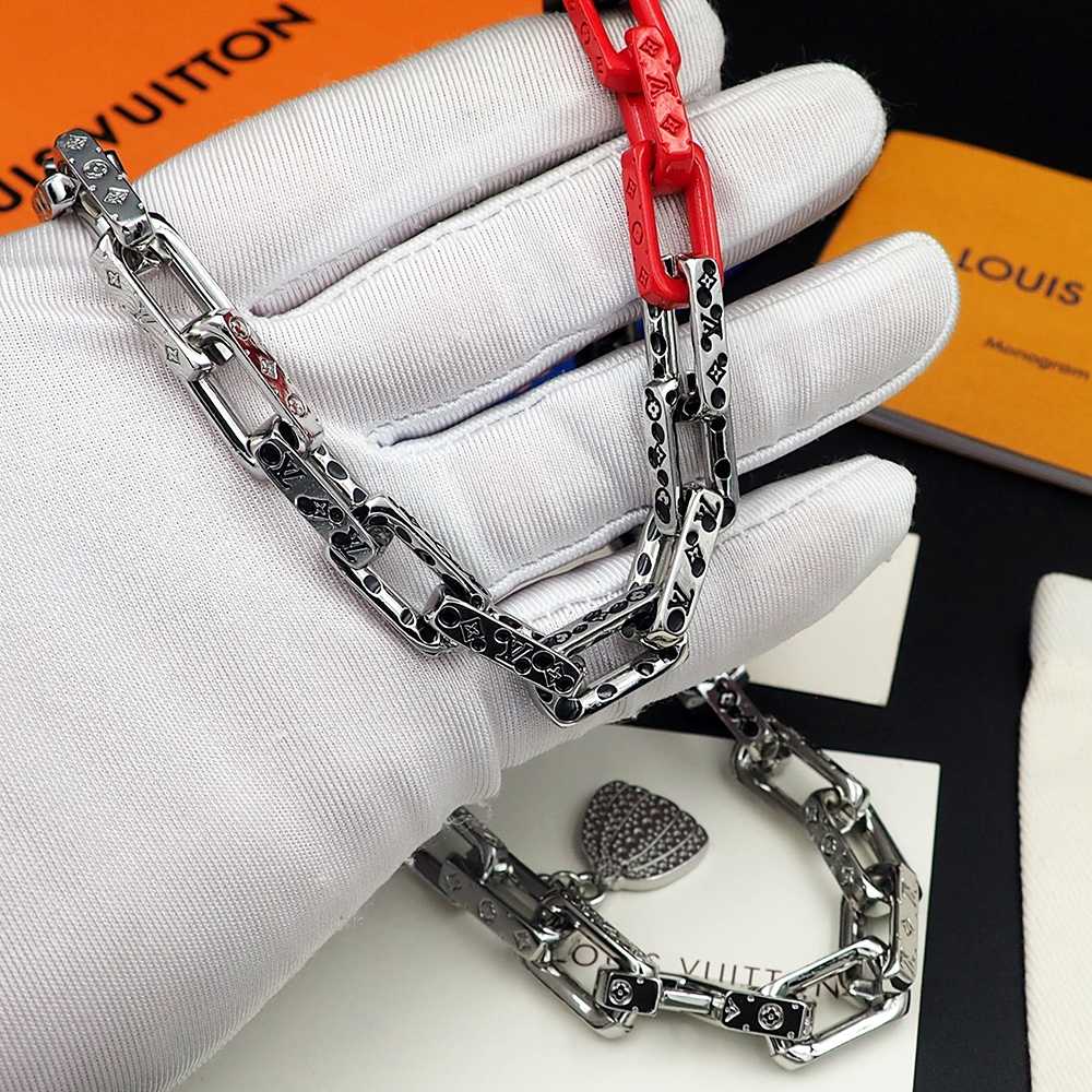 Louis Vuitton LV x YK Monogram Chain Necklace   M01087 - DesignerGu