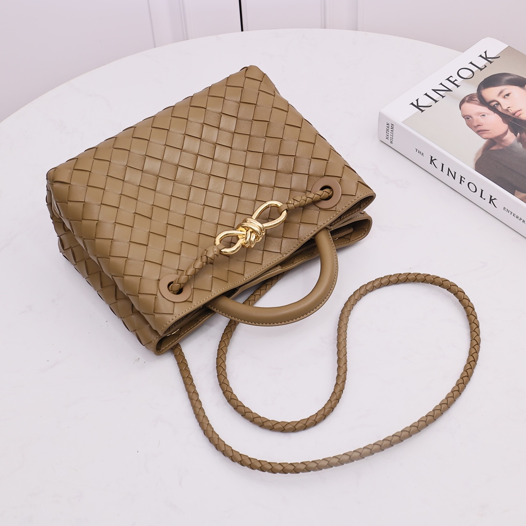 Bottega Veneta Small Andiamo - DesignerGu