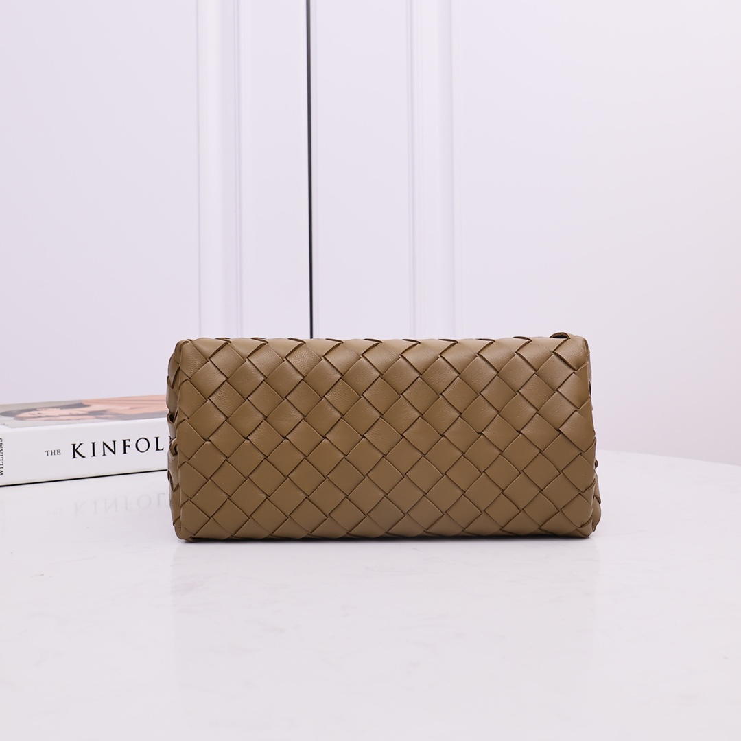 Bottega Veneta Small Andiamo - DesignerGu