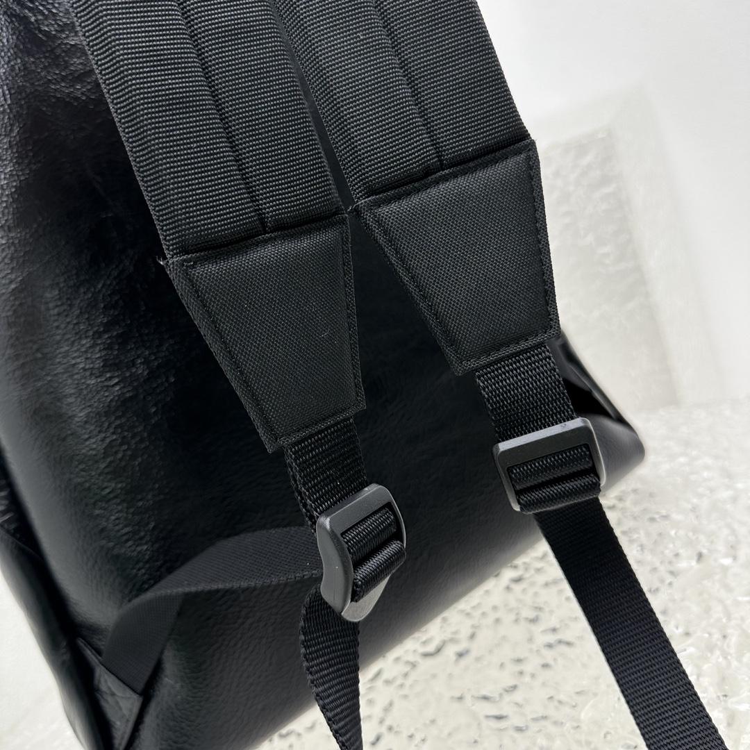 Balenciaga Explorer Backpack In Black (34.8x47x19.8cm) - DesignerGu