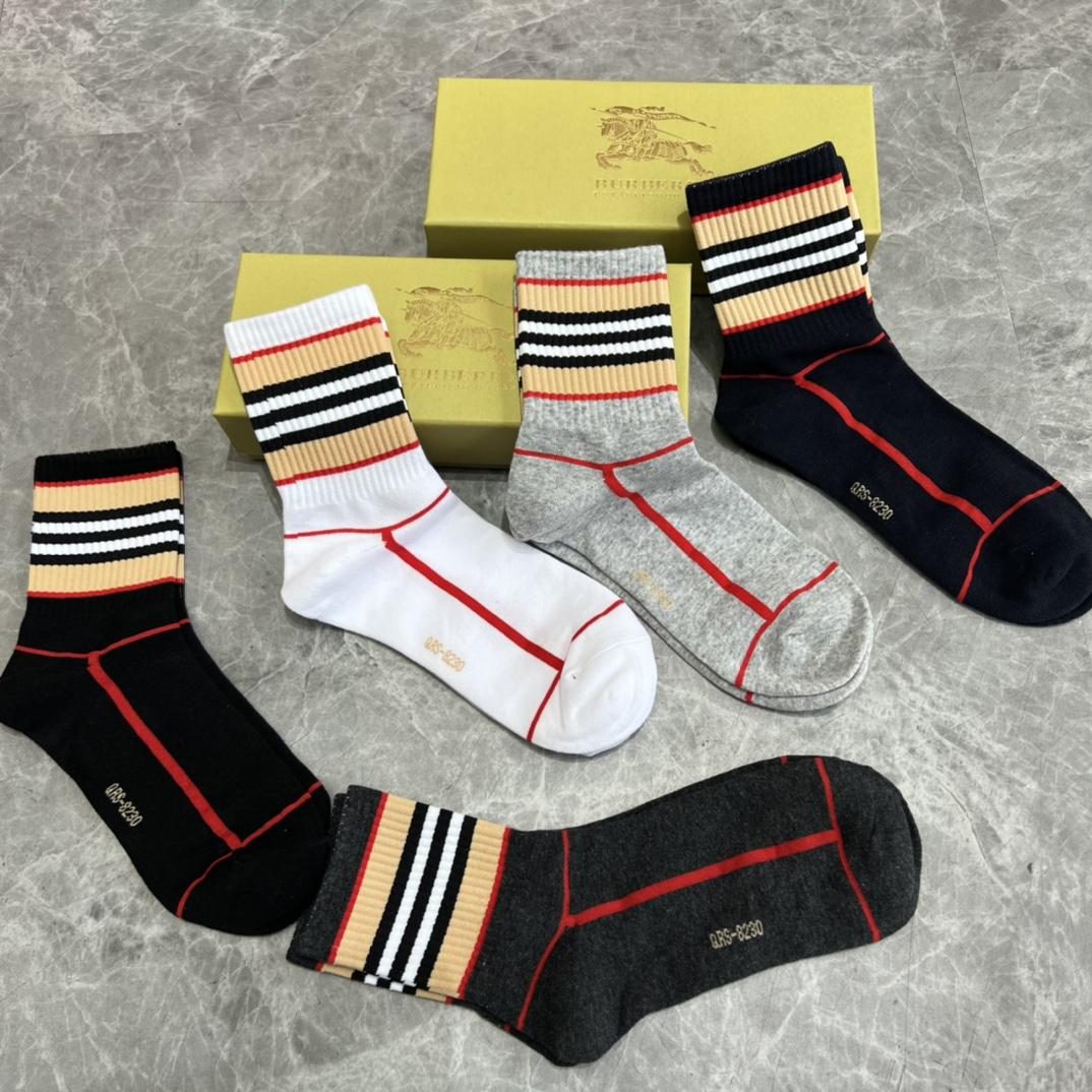 Burberry Socks/Box - DesignerGu