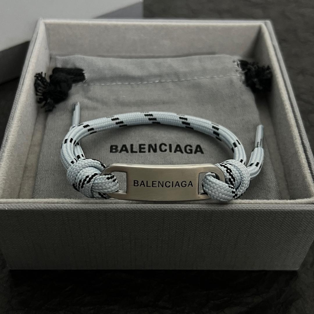 Balenciaga Plate Bracelet - DesignerGu