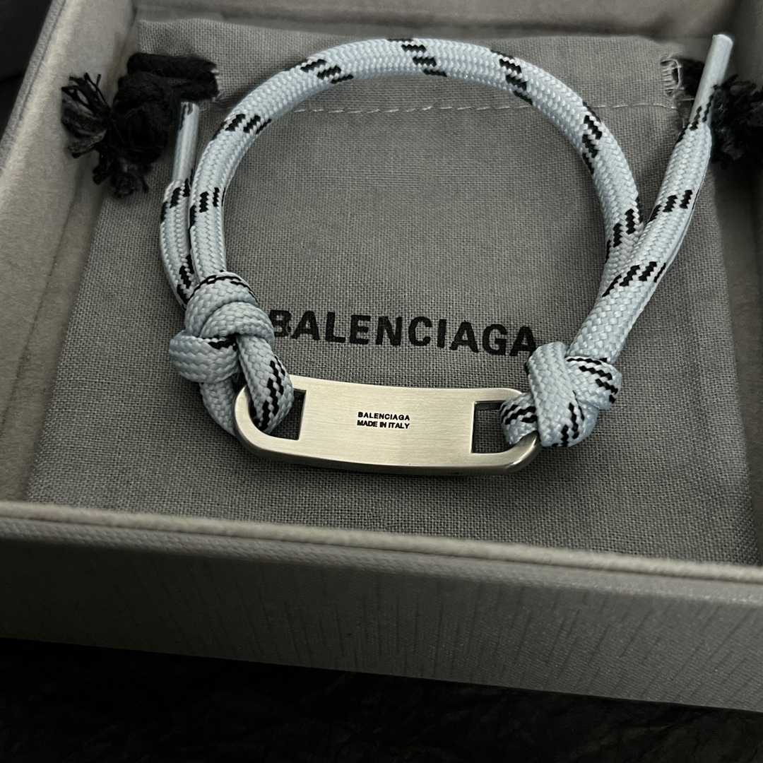 Balenciaga Plate Bracelet - DesignerGu