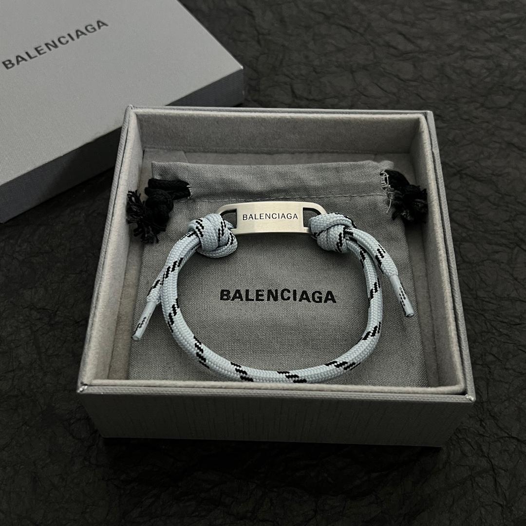 Balenciaga Plate Bracelet - DesignerGu