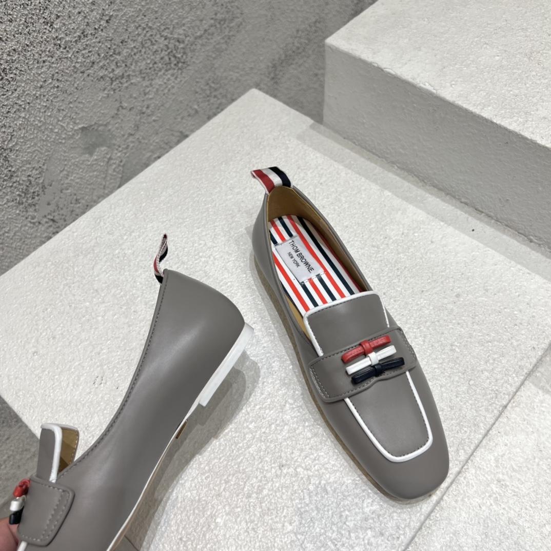 Thom Browne Bow-detail Flat Loafers - DesignerGu