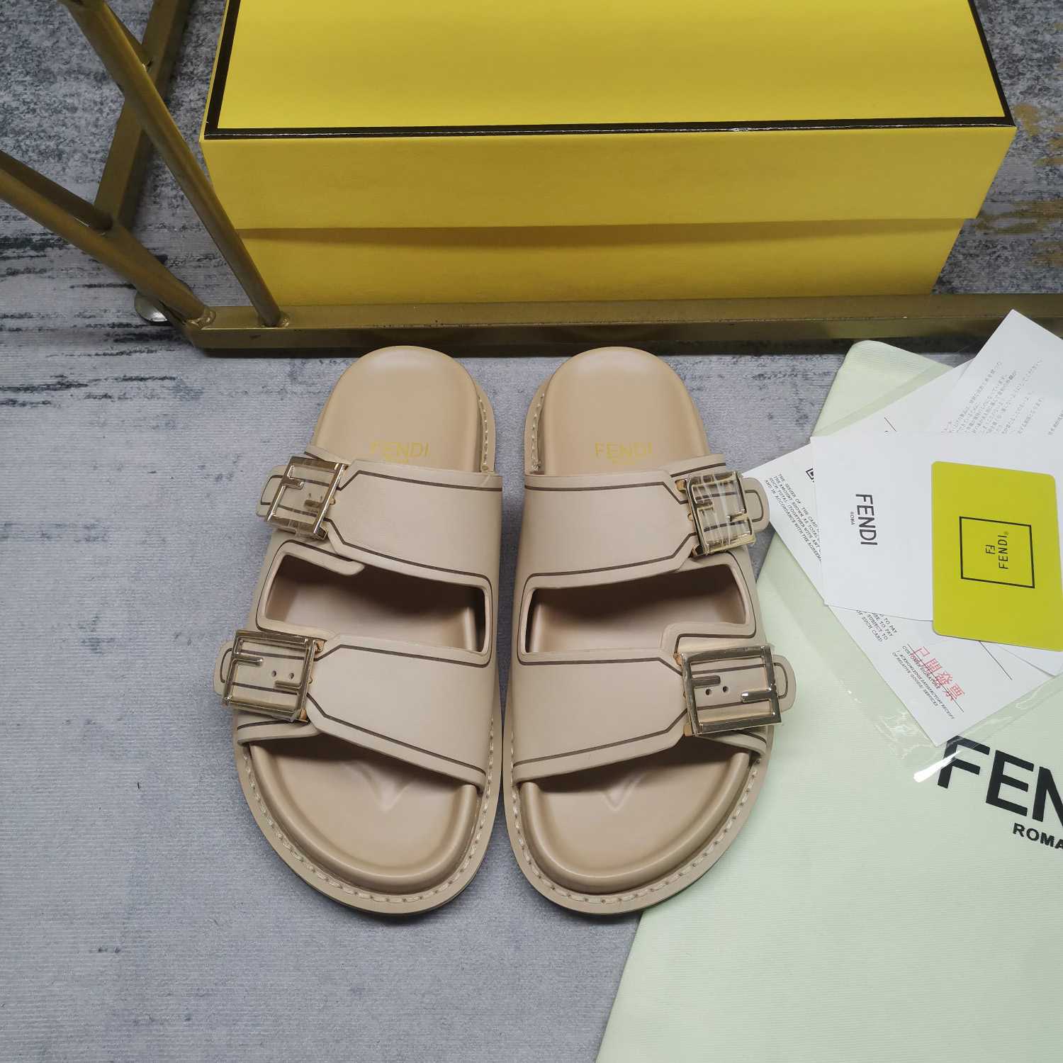 Fendi Feel Beige Leather Slides - DesignerGu