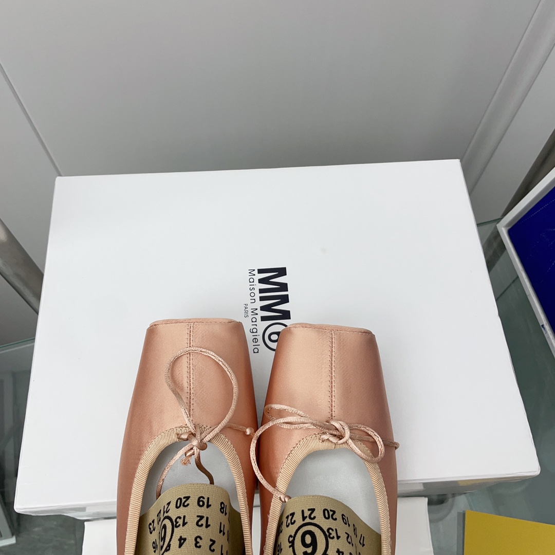 Maison Margiela MM6 Logo-strap Ballerina Shoes - DesignerGu