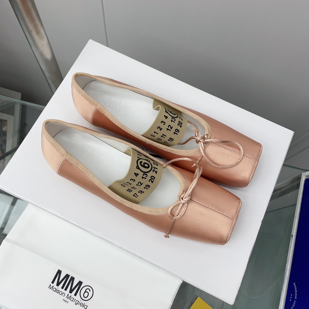 Maison Margiela MM6 Logo-strap Ballerina Shoes - DesignerGu