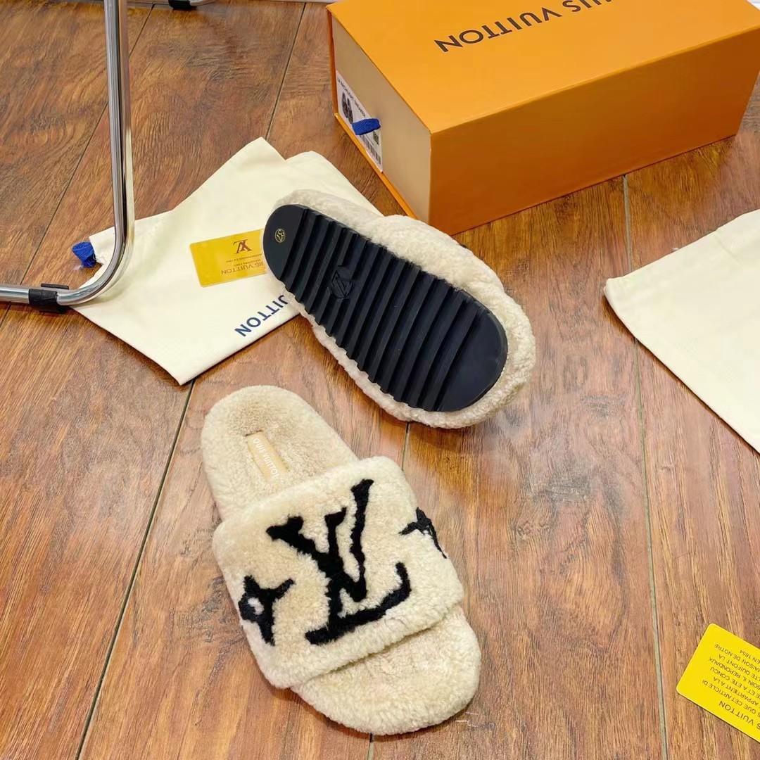 Louis Vuitton Shearling Slides - DesignerGu