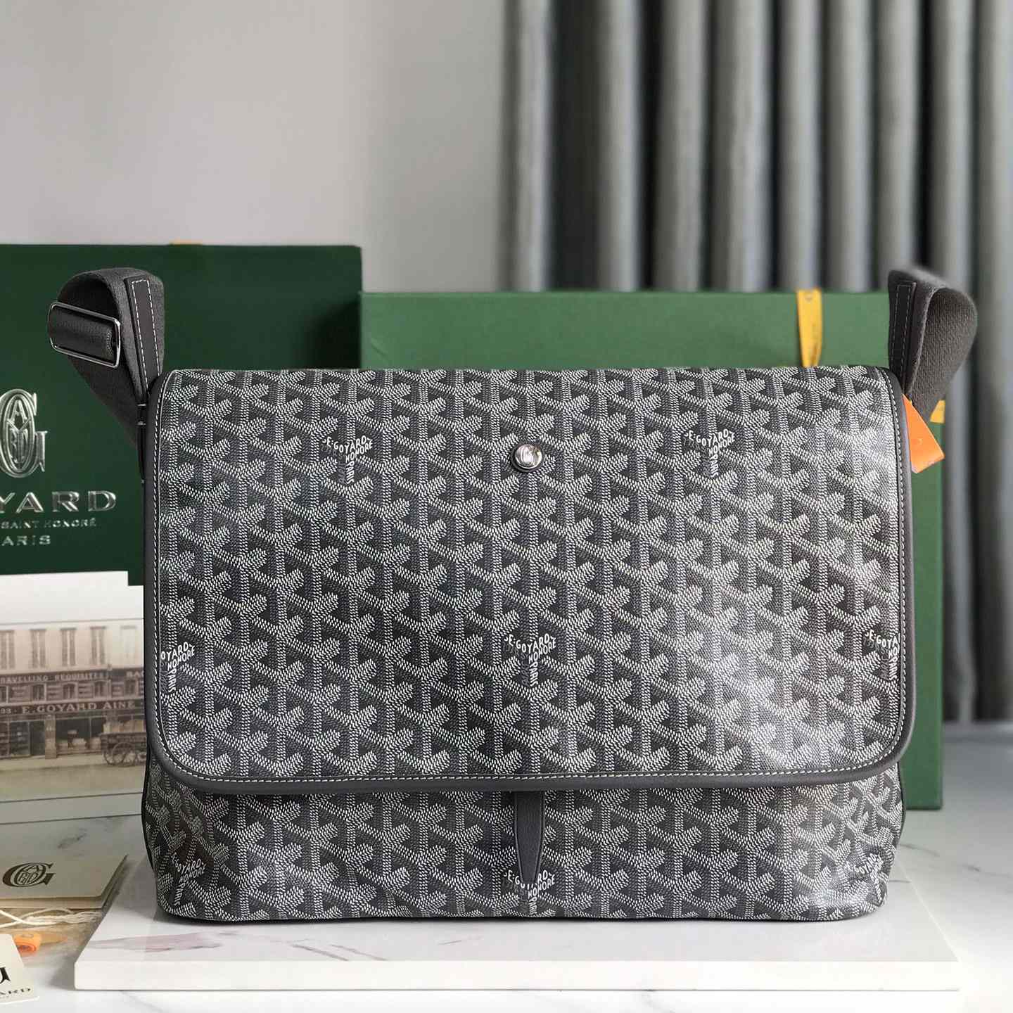 Goyard Capetien Messenger Bag (35×26×7.5cm) - DesignerGu