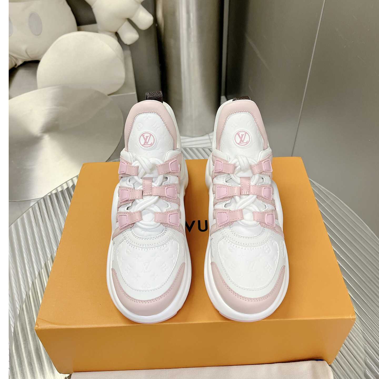 Louis Vuitton LV Archlight Sneaker    - DesignerGu