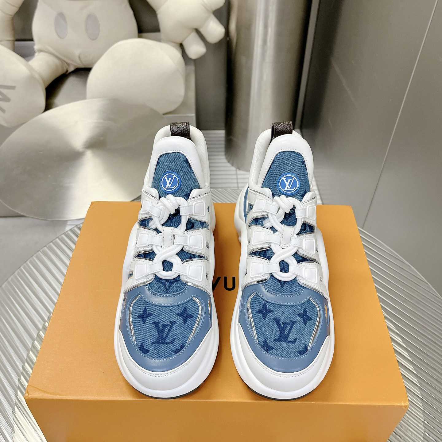 Louis Vuitton LV Archlight Sneaker    - DesignerGu