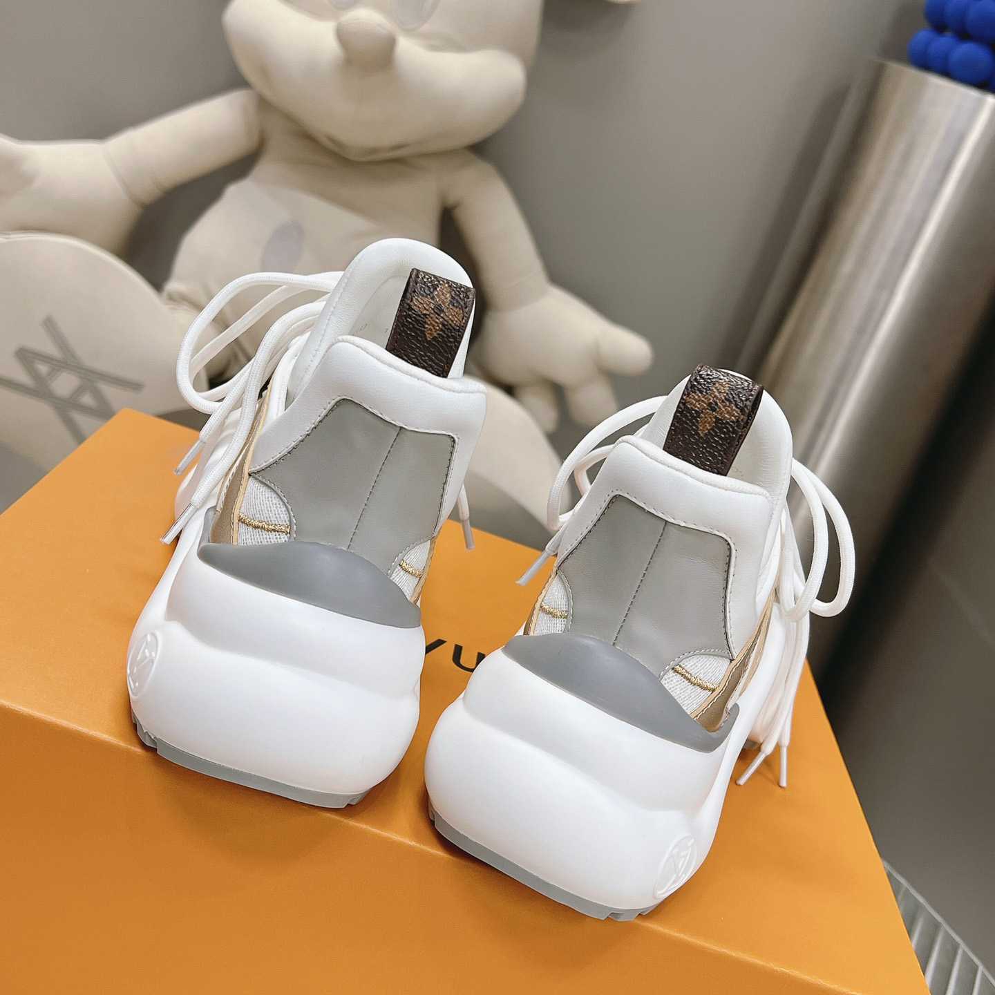 Louis Vuitton LV Archlight Sneaker      1AAVXW - DesignerGu