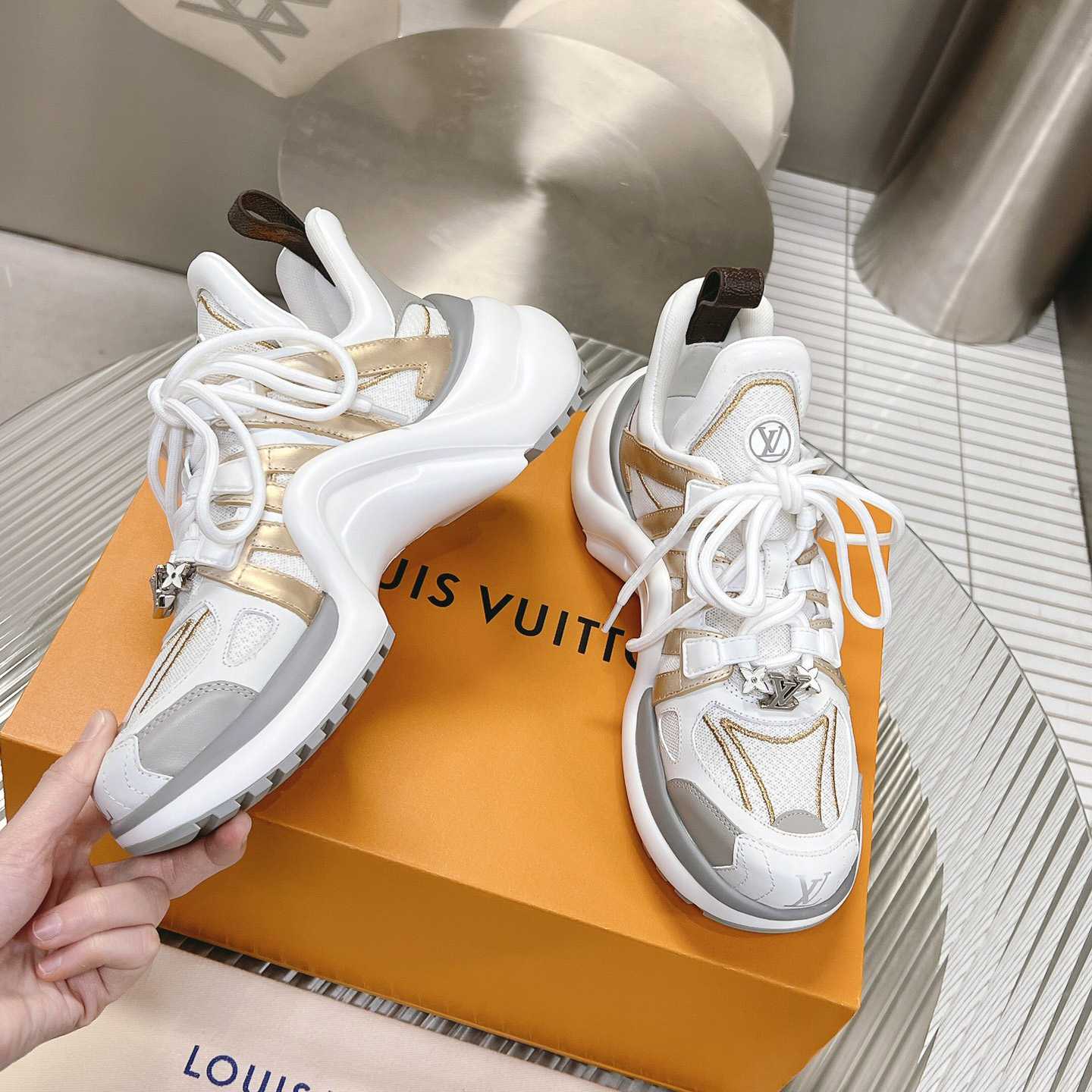 Louis Vuitton LV Archlight Sneaker      1AAVXW - DesignerGu