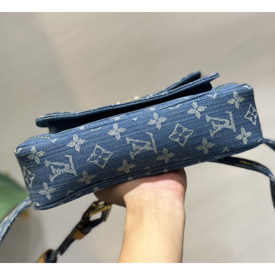 Louis Vuitton Blue Monogram Denim Bumbag   M95347 - DesignerGu