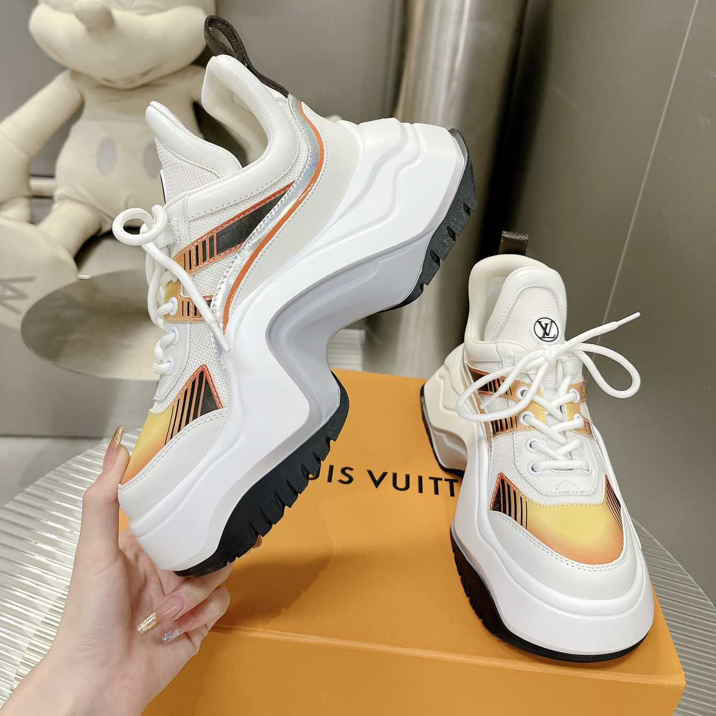 Louis Vuitton LV Archlight 2.0 Platform Sneaker    1ABHZZ - DesignerGu