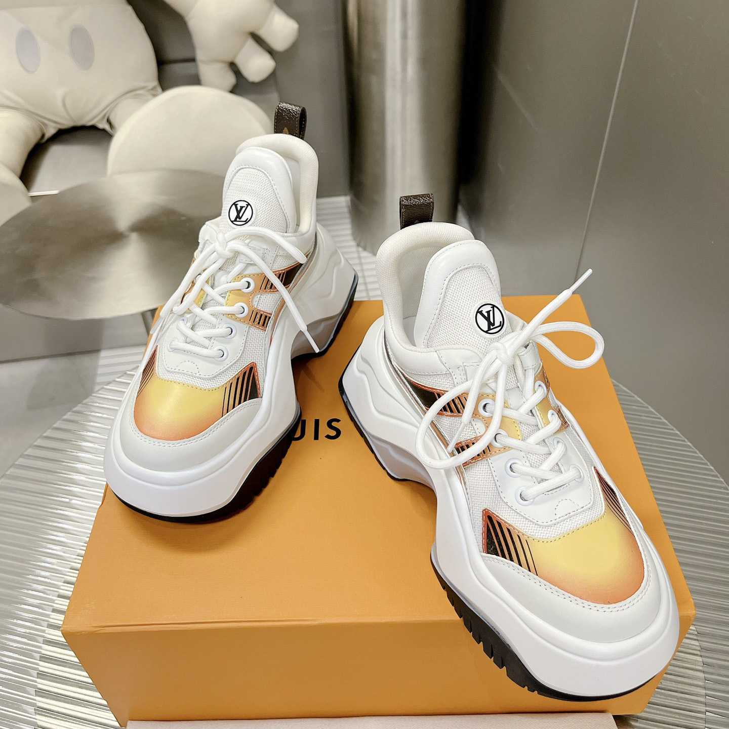 Louis Vuitton LV Archlight 2.0 Platform Sneaker    1ABHZZ - DesignerGu