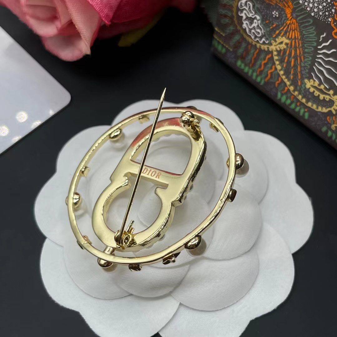 Dior Crystal Pearl Clair D Lune Brooch Gold - DesignerGu