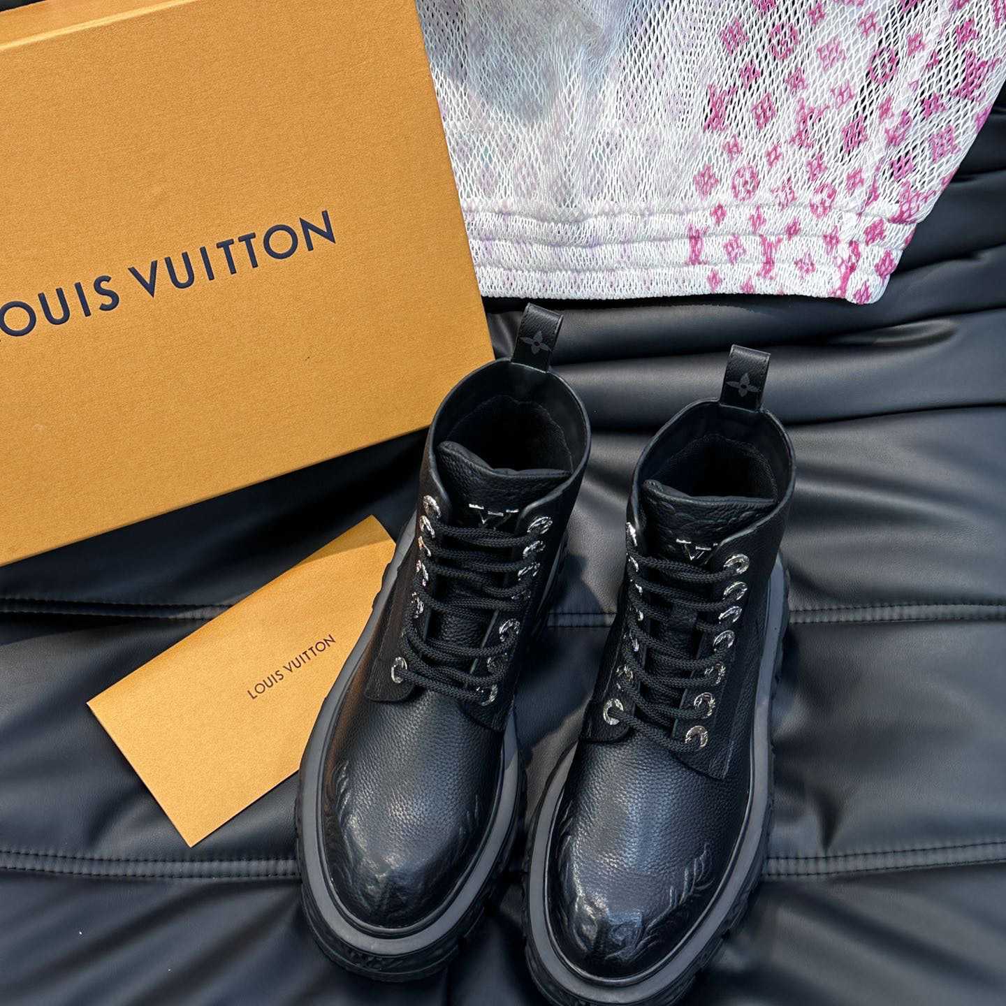 Louis Vuitton LV Baroque Ranger Boot    1AB8NG - DesignerGu