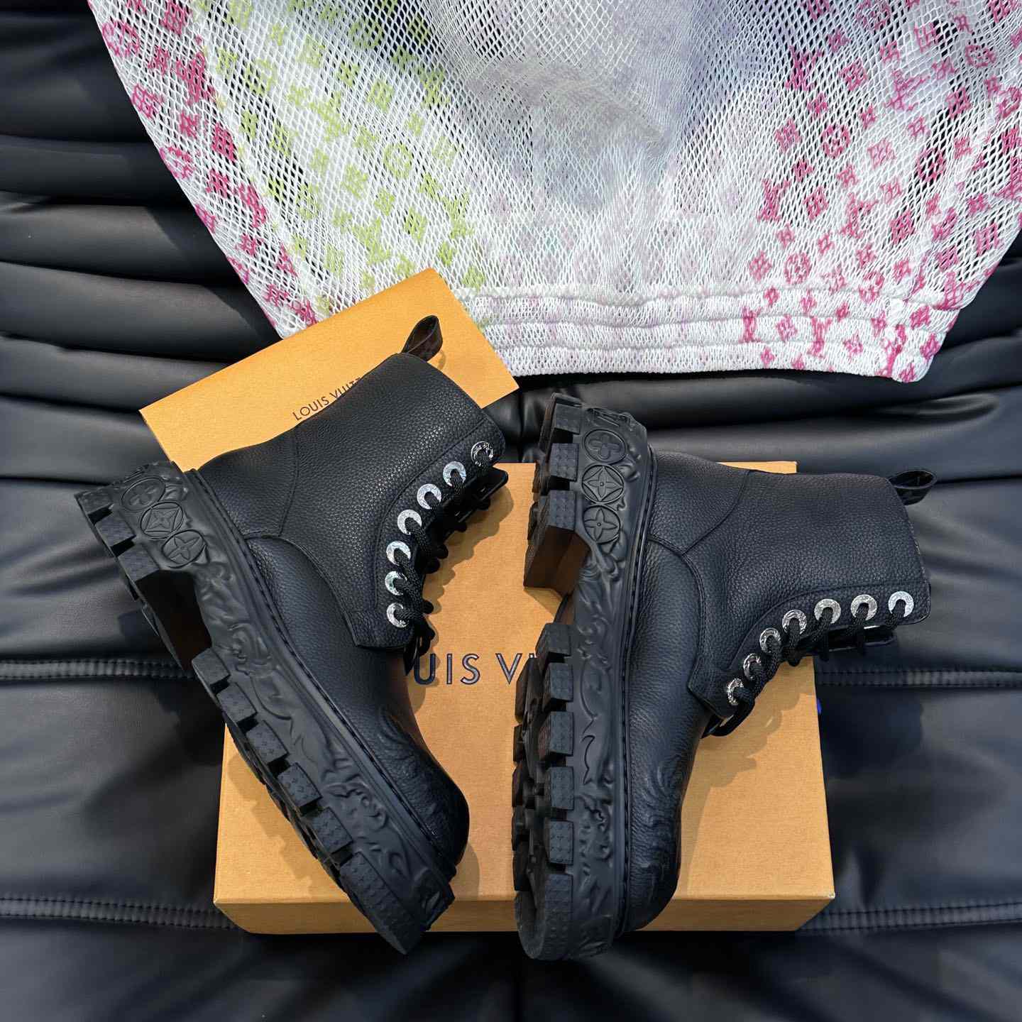 Louis Vuitton LV Baroque Ranger Boot    1AB8NG - DesignerGu