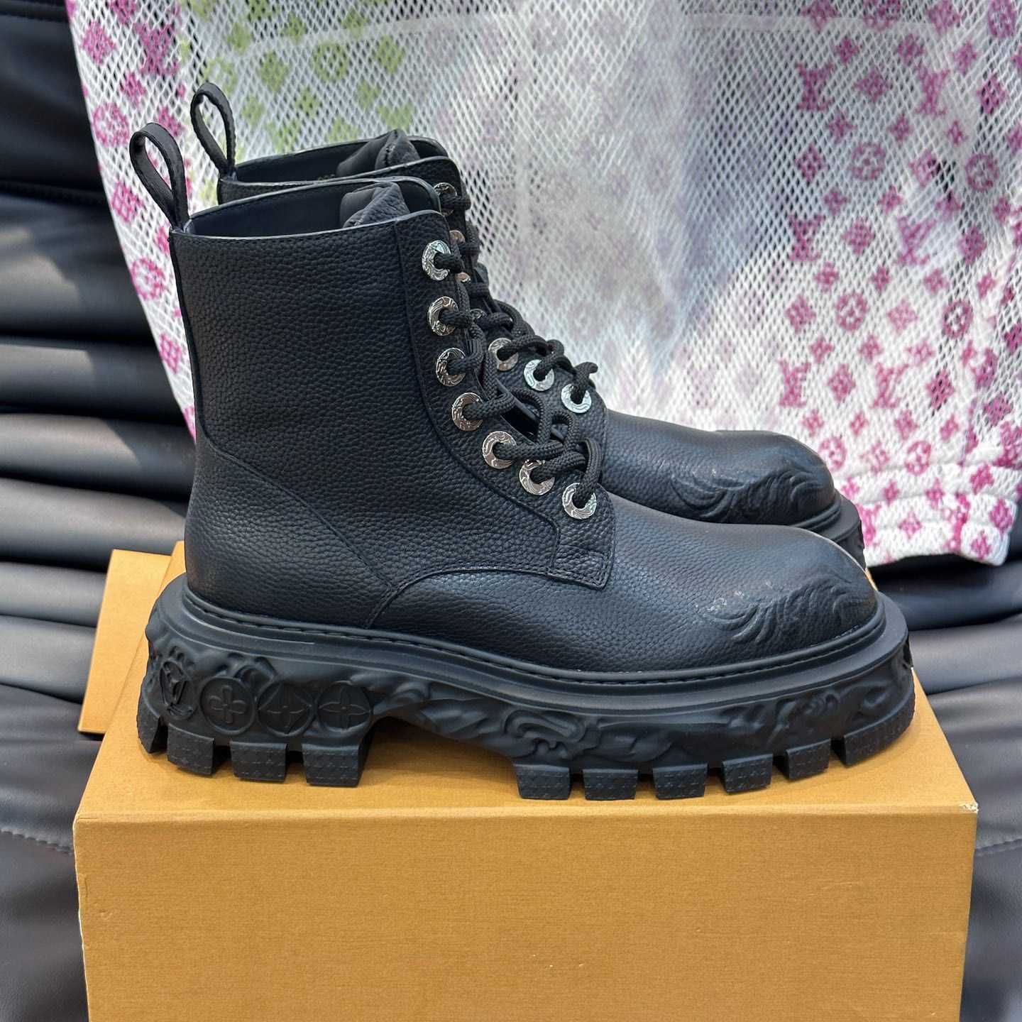 Louis Vuitton LV Baroque Ranger Boot    1AB8NG - DesignerGu