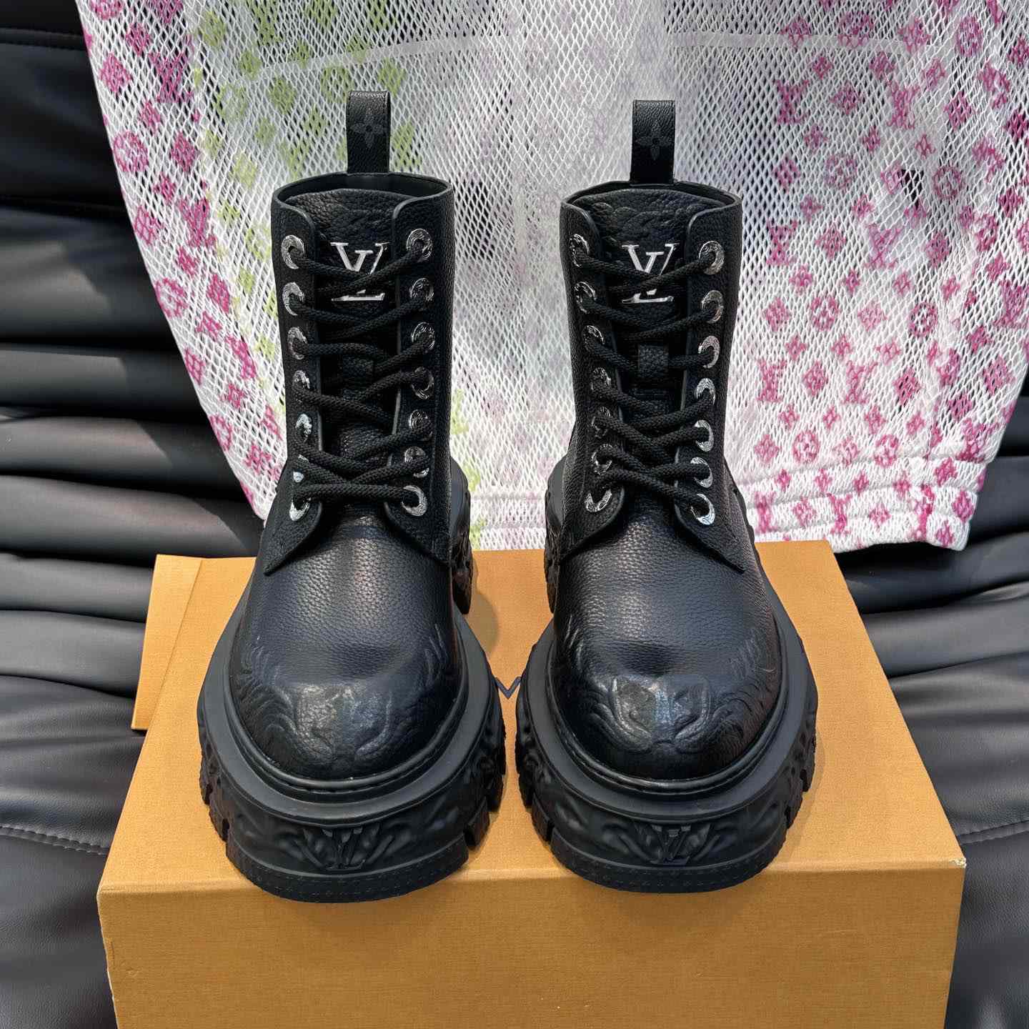 Louis Vuitton LV Baroque Ranger Boot    1AB8NG - DesignerGu