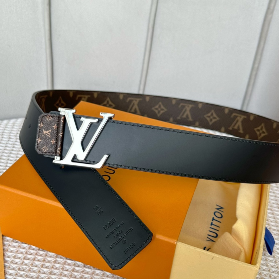 Louis Vuitton LV Tag 40MM Reversible Belt     M0686Q - DesignerGu