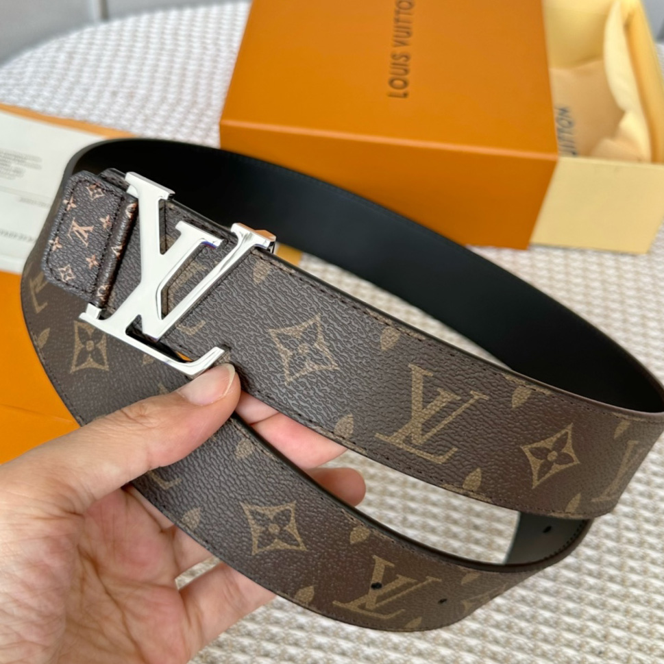 Louis Vuitton LV Tag 40MM Reversible Belt     M0686Q - DesignerGu