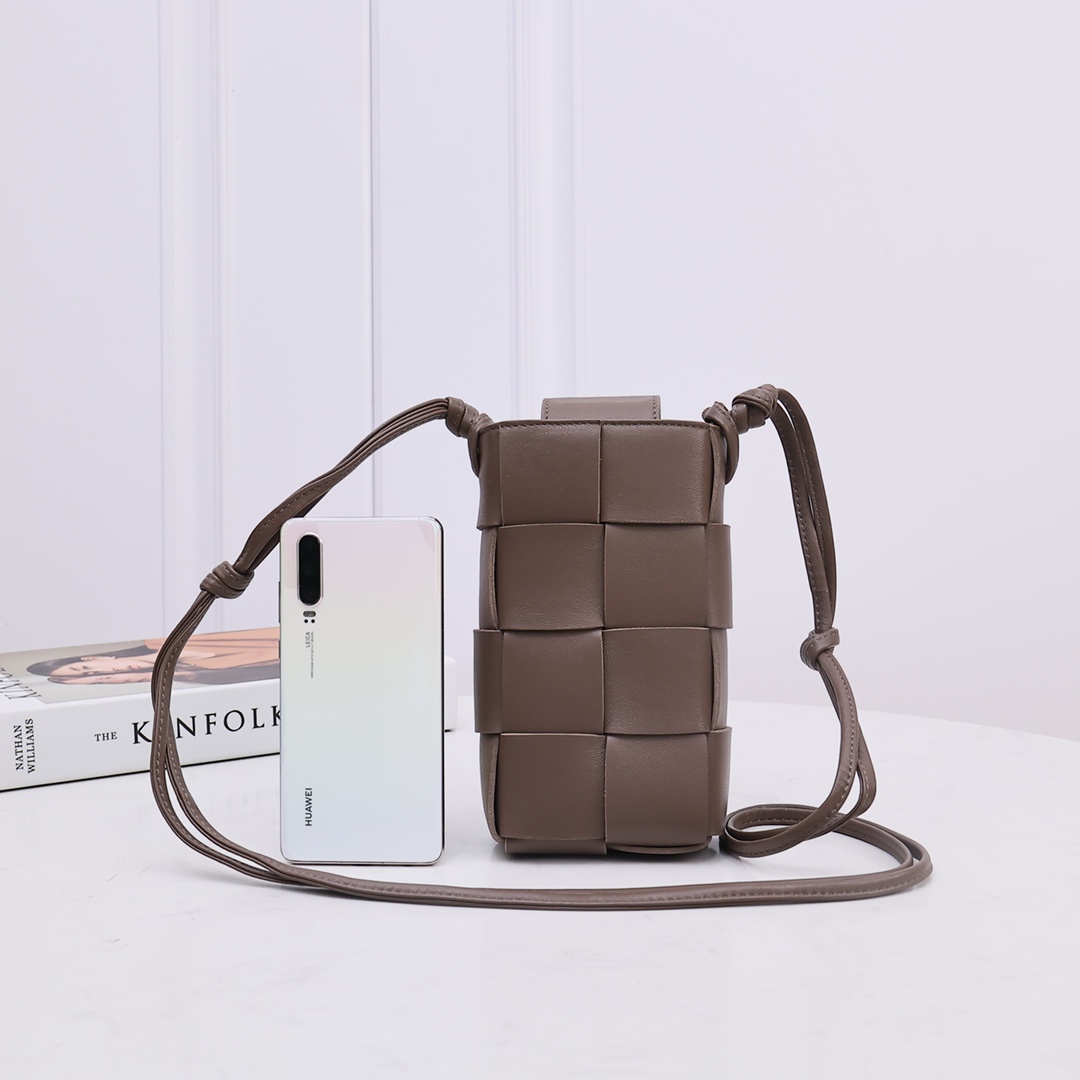 Bottega Veneta Mini Cassette Cross-Body Bag - DesignerGu