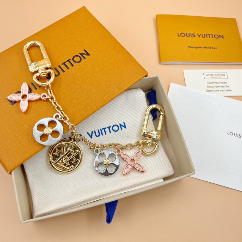 Louis Vuitton Nanogram Family Bag Charm   M01001 - DesignerGu