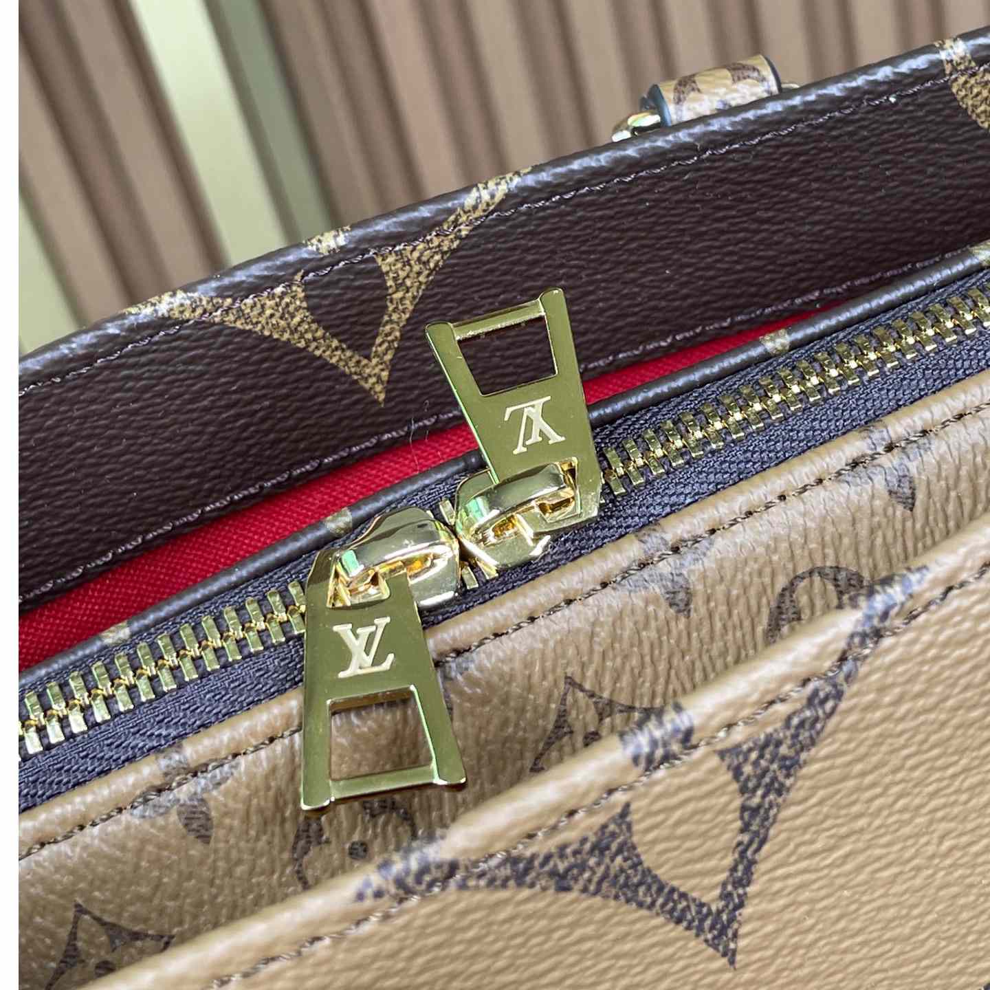 Louis Vuitton OnTheGo East West    M46653 - DesignerGu