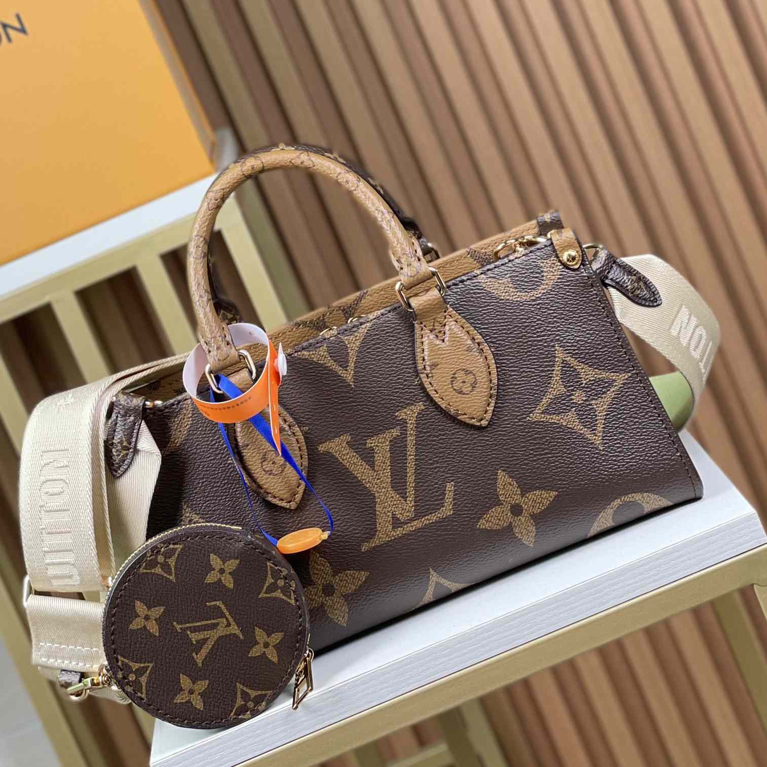 Louis Vuitton OnTheGo East West    M46653 - DesignerGu