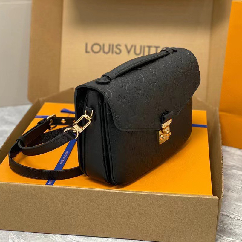 Louis Vuitton Pochette Metis(25-19-7cm)  M41487 - DesignerGu