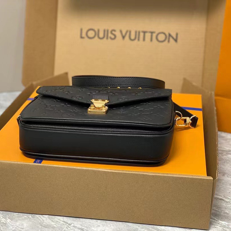 Louis Vuitton Pochette Metis(25-19-7cm)  M41487 - DesignerGu