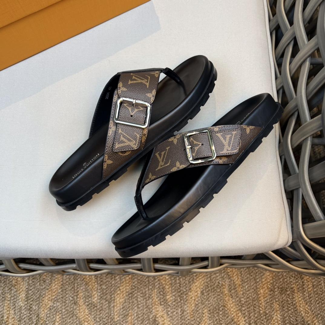 Louis Vuitton Flip Flops - DesignerGu