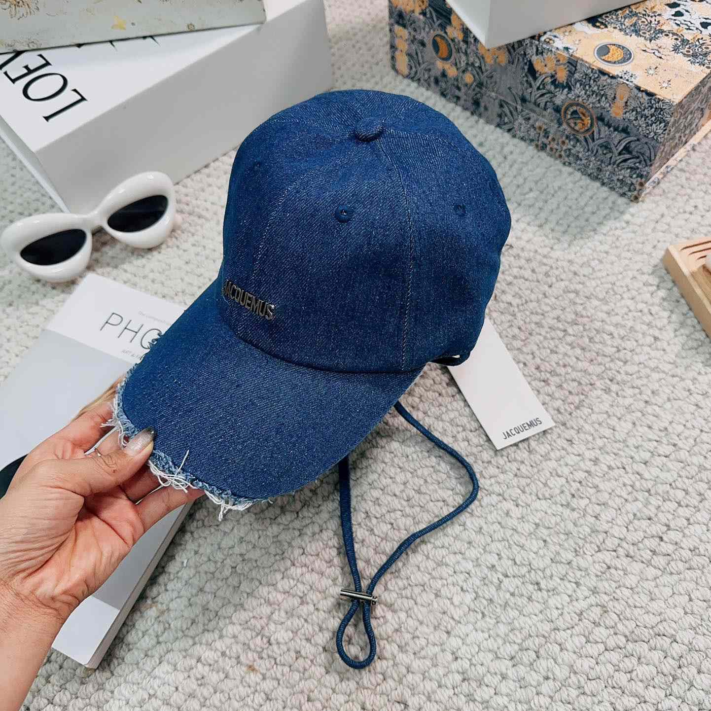 Jacquemus Blue Artichaut Embellished Frayed Denim Baseball Cap - DesignerGu