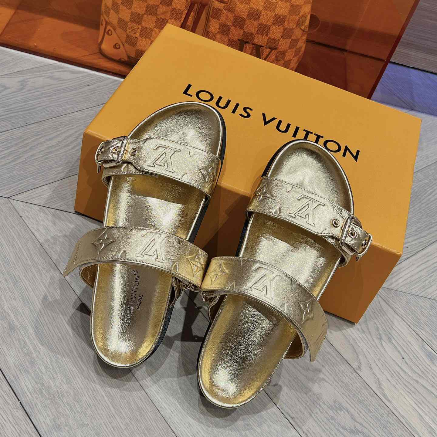 Louis Vuitton Bom Dia Flat Comfort Mules    - DesignerGu