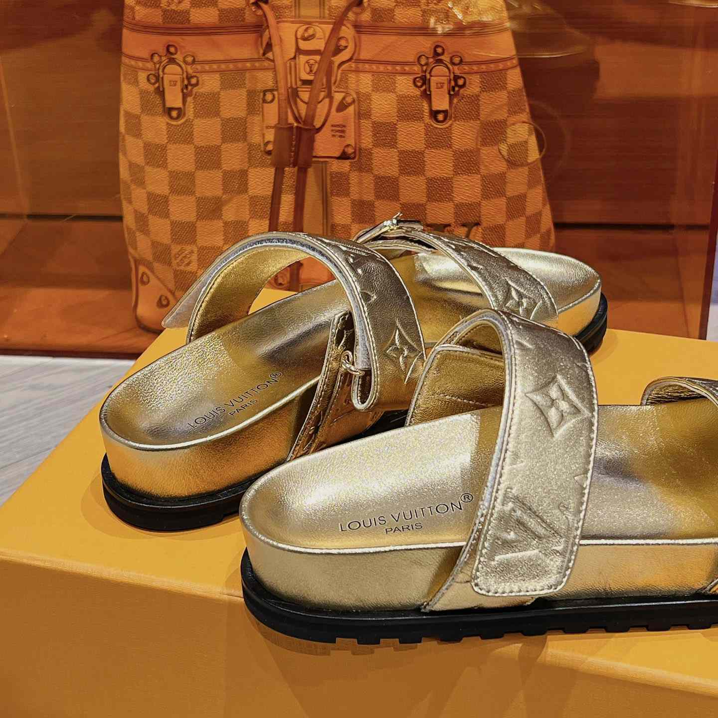 Louis Vuitton Bom Dia Flat Comfort Mules    - DesignerGu