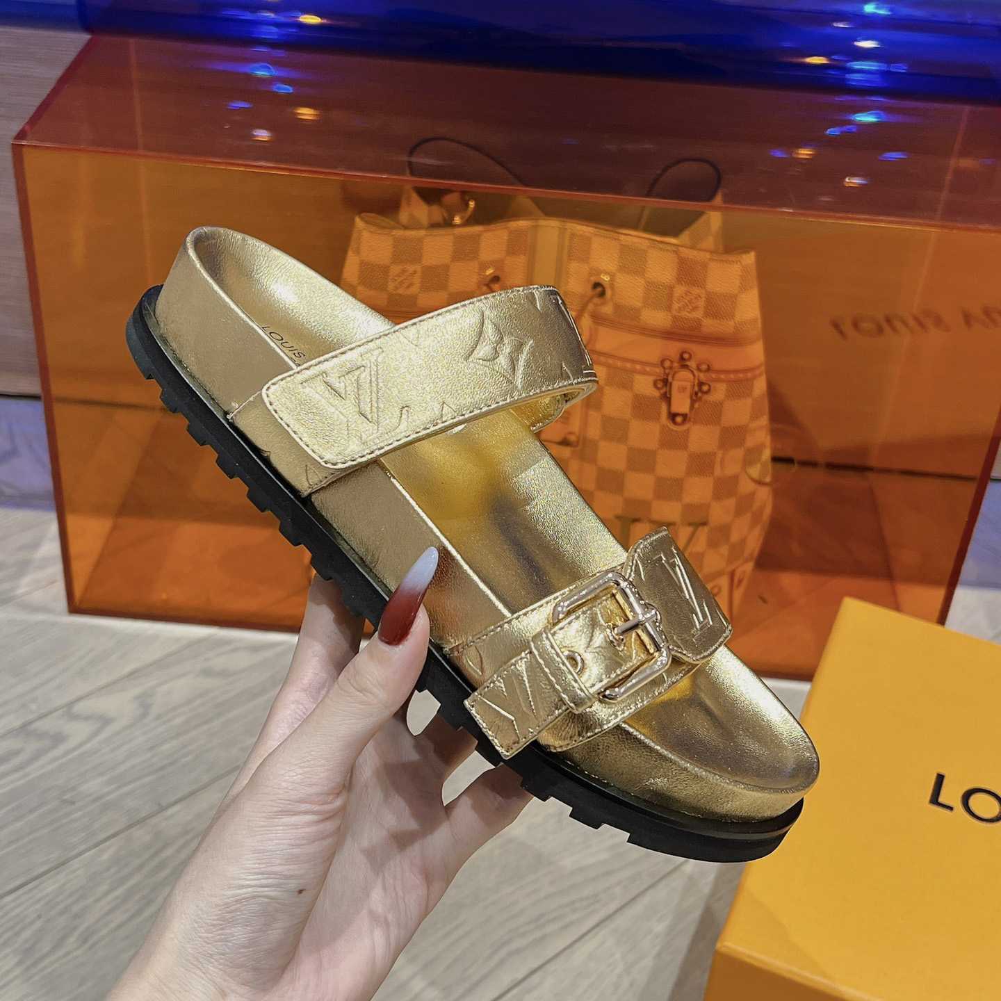 Louis Vuitton Bom Dia Flat Comfort Mules    - DesignerGu