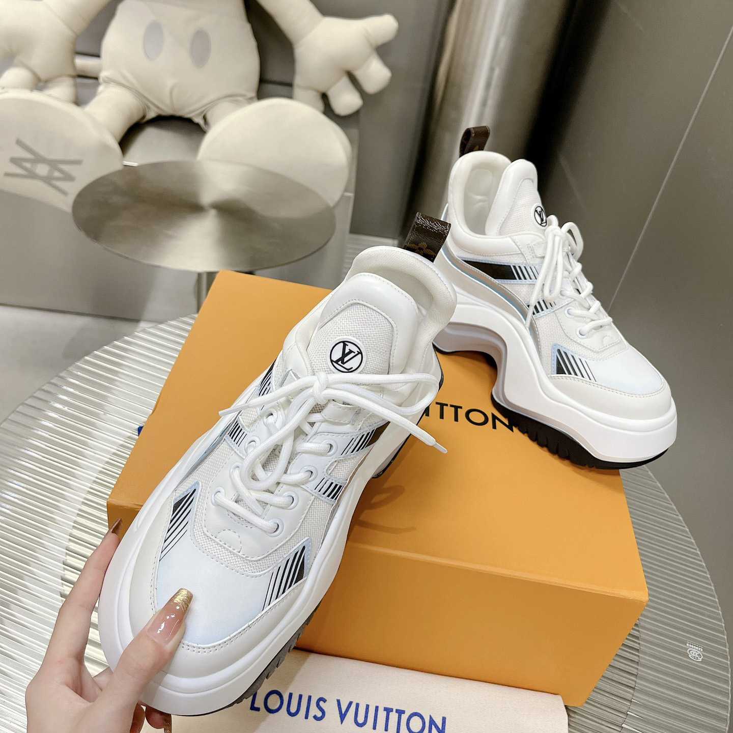 Louis Vuitton LV Archlight 2.0 Platform Sneaker    1ABI0L - DesignerGu