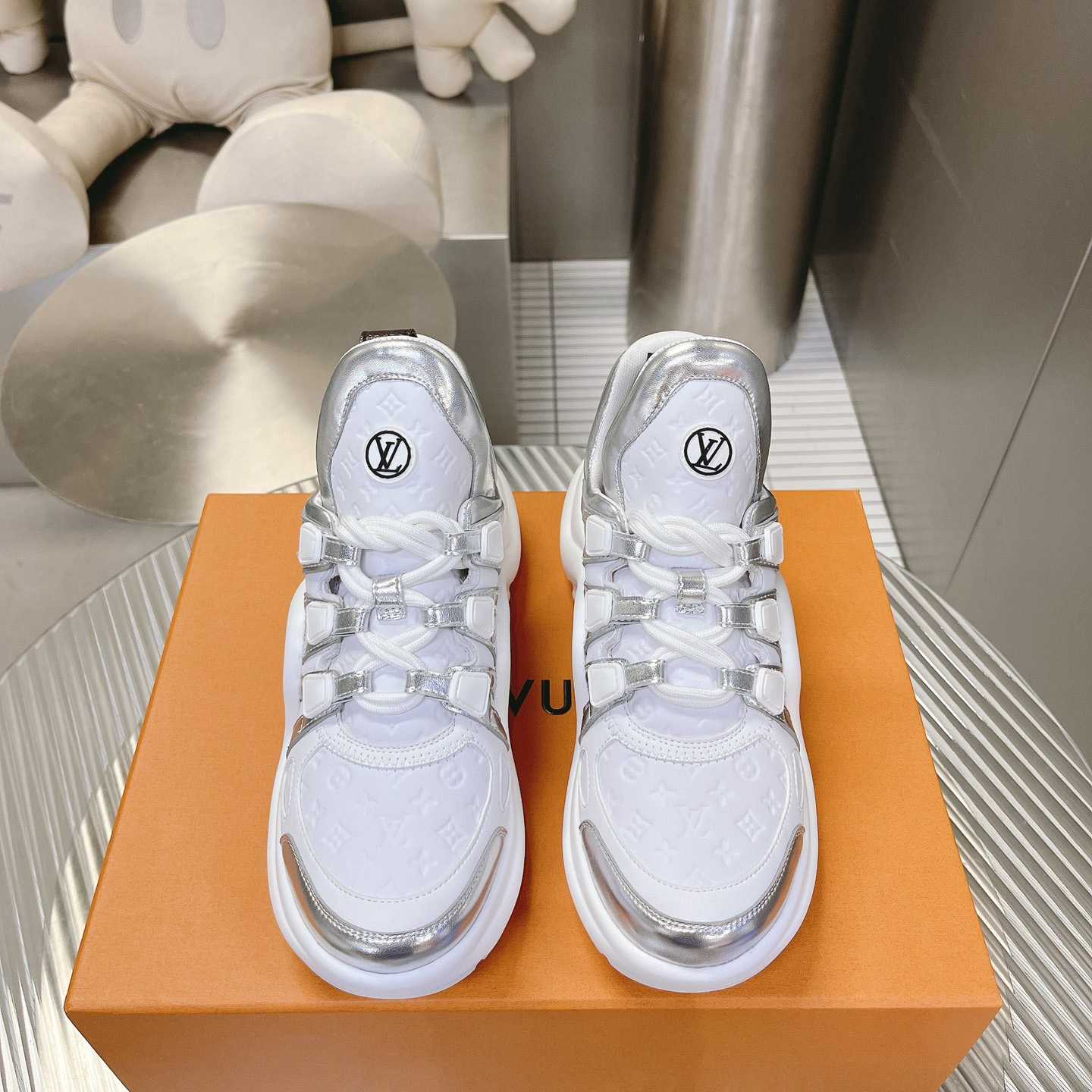 Louis Vuitton LV Archlight Sneaker     1ABVFN - DesignerGu