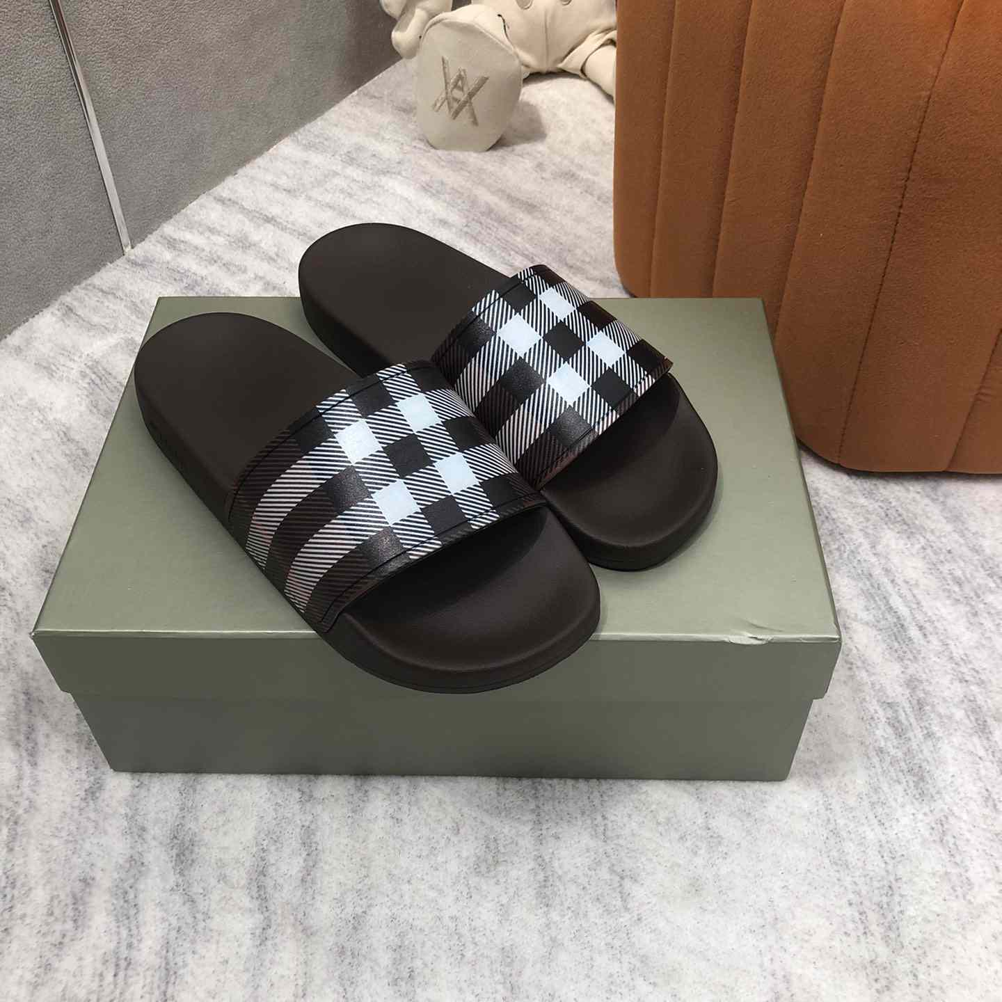 Burberry Check Print Slides - DesignerGu