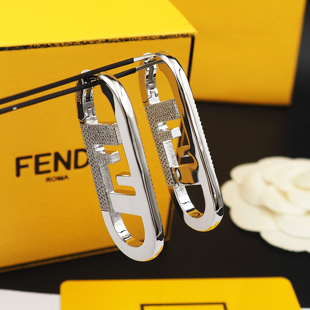 Fendi O’Lock Single Earring - DesignerGu