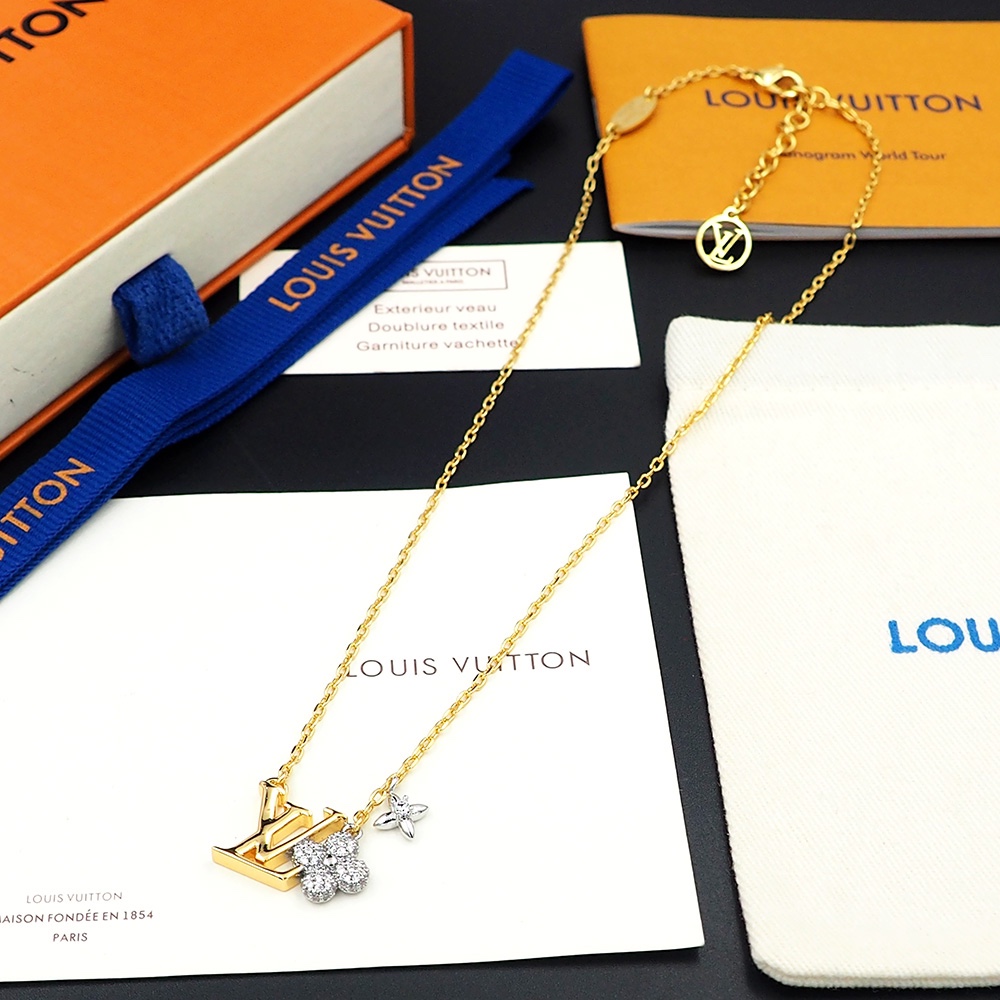 Louis Vuitto LV Gram Necklace   - DesignerGu